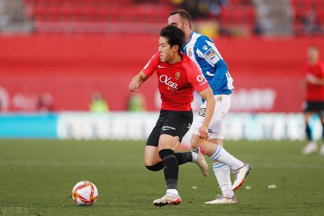 邮报：曼城希望填补罗德里的空缺